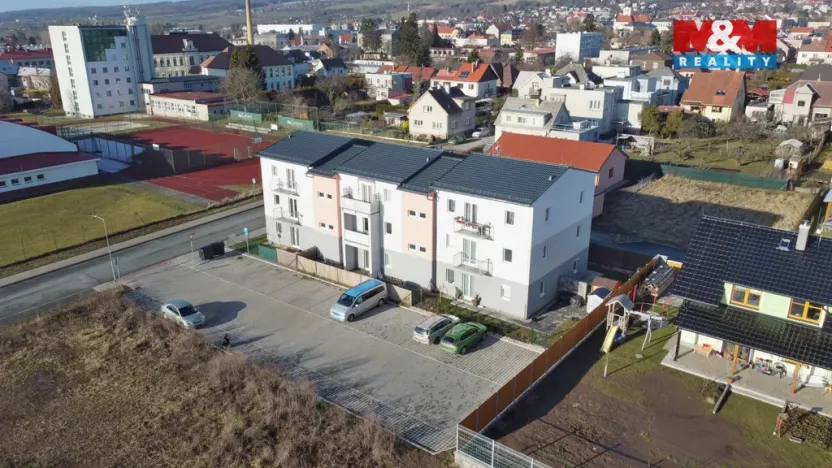 Pronájem bytu 2+kk, Hořice, Karla Kofránka, 37 m2