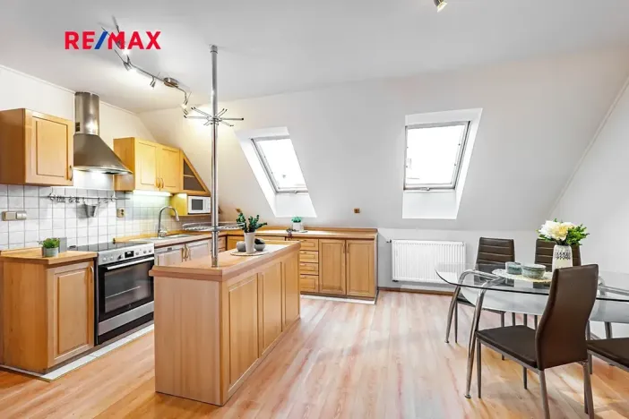 Prodej bytu 4+1, Jindřichův Hradec, Miřiovského, 140 m2