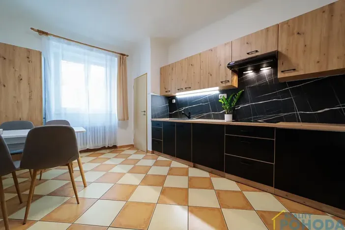 Pronájem bytu 2+1, Praha - Žižkov, Biskupcova, 69 m2