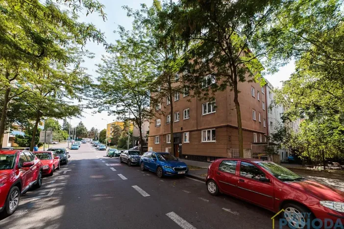 Pronájem bytu 2+1, Praha - Žižkov, Biskupcova, 69 m2