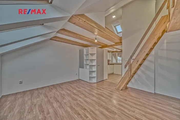 Prodej bytu 2+1, Poděbrady, Dr. Beneše, 54 m2