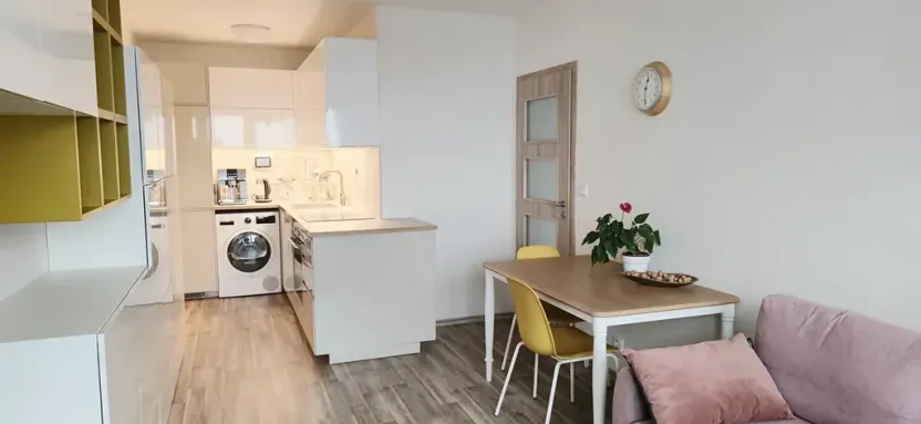 Prodej bytu 2+kk, Praha - Kobylisy, Taussigova, 45 m2