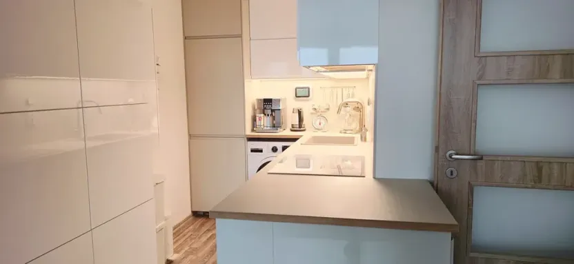 Prodej bytu 2+kk, Praha - Kobylisy, Taussigova, 45 m2