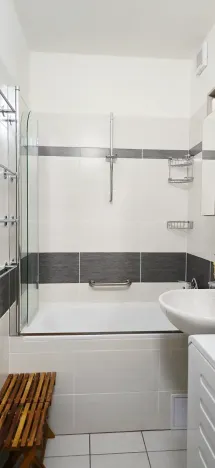 Prodej bytu 2+kk, Praha - Kobylisy, Taussigova, 45 m2