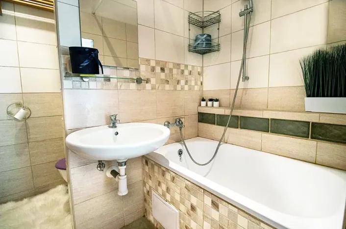 Pronájem bytu 2+kk, Liberec, Dobiášova, 42 m2