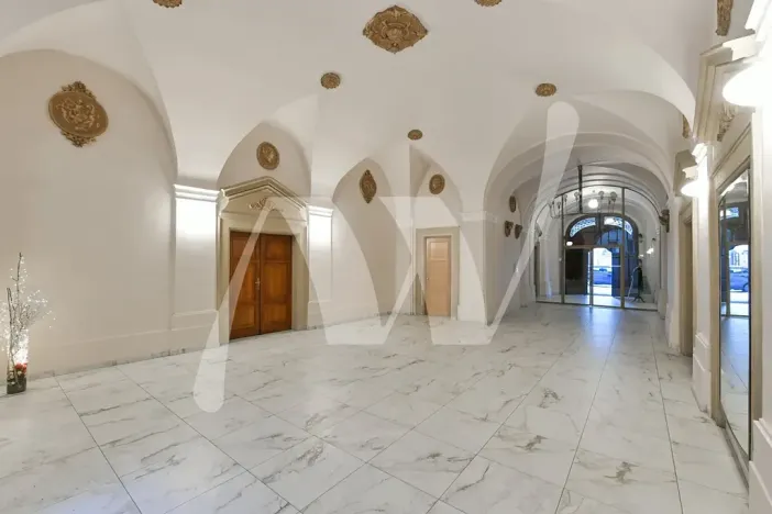 Pronájem kanceláře, Praha - Malá Strana, Malostranské náměstí, 135 m2