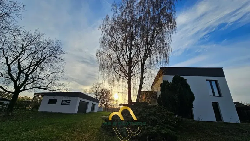 Prodej rodinného domu, Doubravička, 195 m2