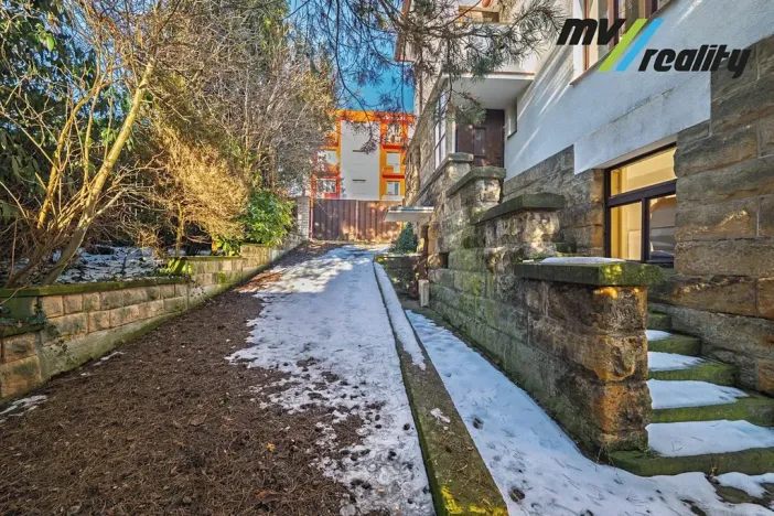 Prodej výrobních prostor, Hořice, Riegrova, 720 m2