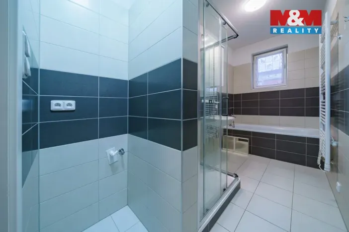 Pronájem bytu 3+kk, Cheb, Dukelská, 90 m2