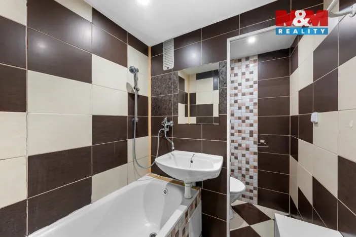 Prodej bytu 1+1, Ústí nad Labem - Severní Terasa, Glennova, 36 m2