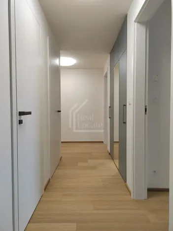 Prodej bytu 3+kk, Praha - Hrdlořezy, V třešňovce, 82 m2