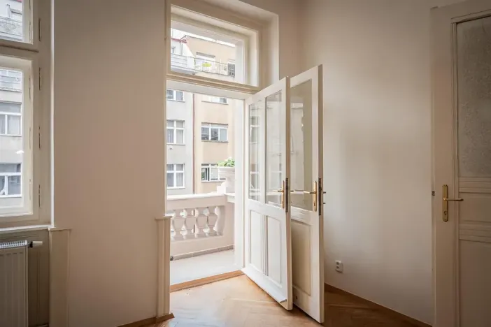 Pronájem bytu 2+kk, Praha - Nové Město, Lípová, 61 m2
