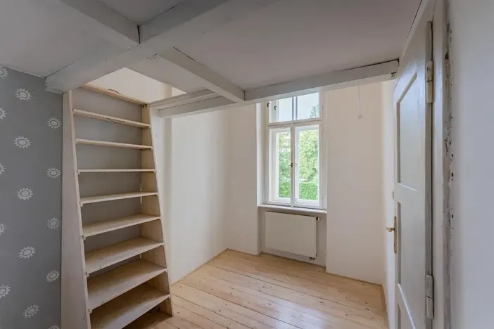 Pronájem bytu 3+1, Praha - Bubeneč, Uralská, 101 m2