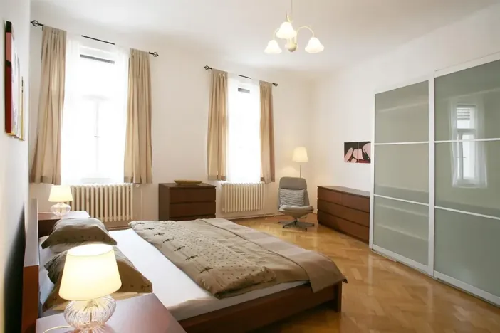 Pronájem bytu 4+1, Praha - Nové Město, Biskupská, 132 m2