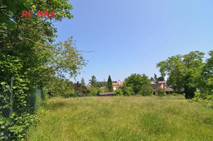 Prodej pozemku pro bydlení, Praha - Lochkov, 1550 m2