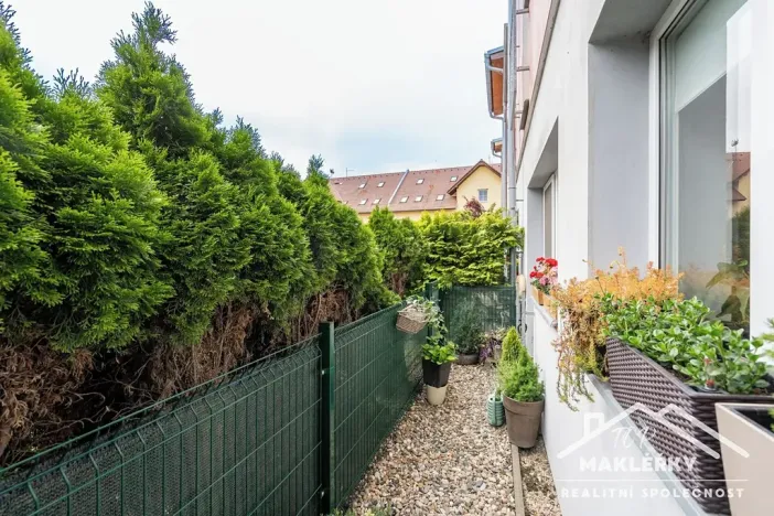 Prodej bytu 2+kk, Břežany II, 56 m2