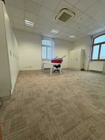 Pronájem kanceláře, Cheb, Obrněné brigády, 33 m2