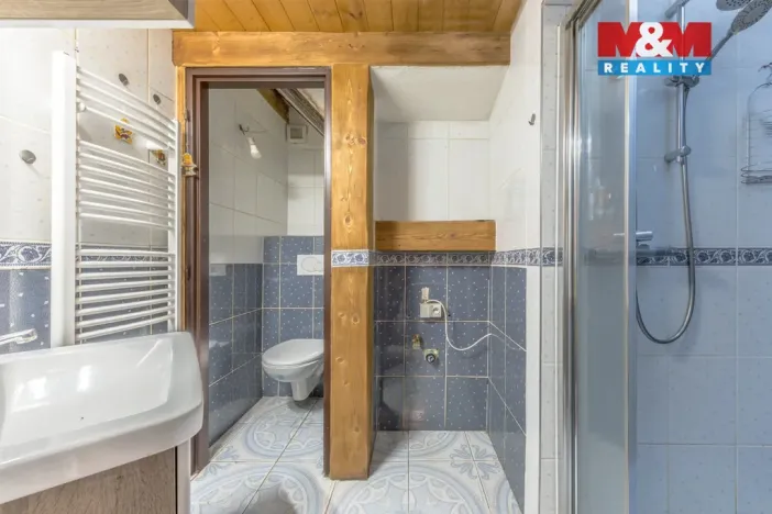 Pronájem rodinného domu, Tanvald - Šumburk nad Desnou, Krkonošská, 220 m2