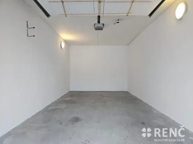 Prodej garáže, Brno, Kovařovicova, 18 m2