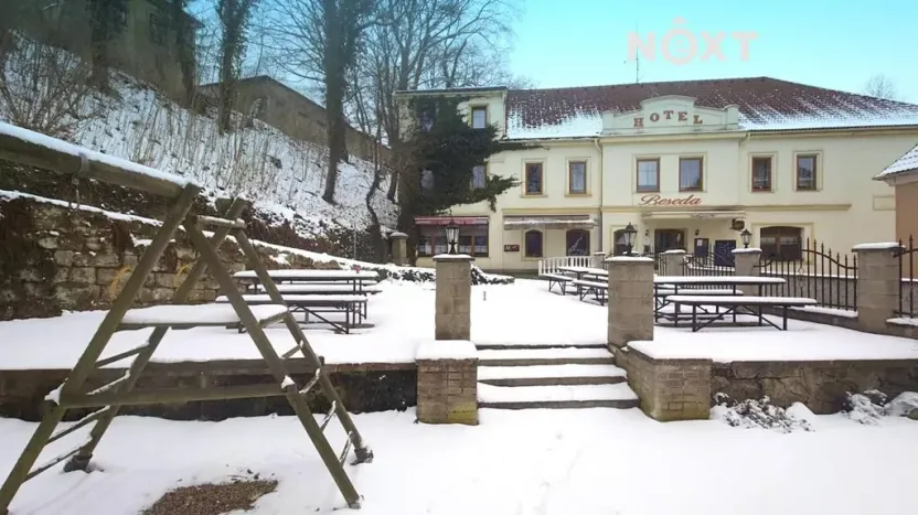 Prodej podílu restaurace, Mimoň, Nádražní, 1100 m2