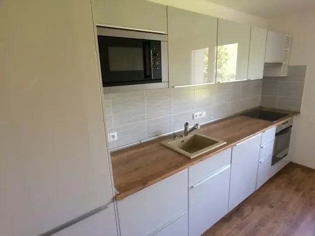 Pronájem rodinného domu, Holubice, 171 m2