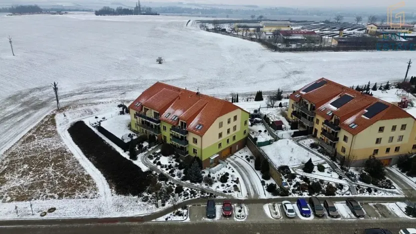 Pronájem bytu 1+kk, Holubice, 29 m2