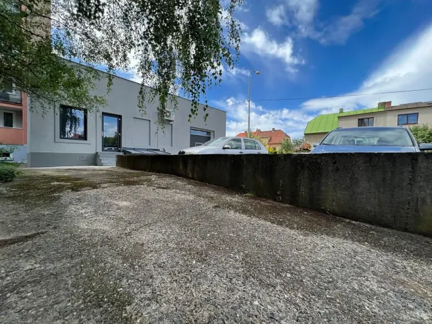 Prodej skladu, Praha - Horní Počernice, Komárovská, 210 m2