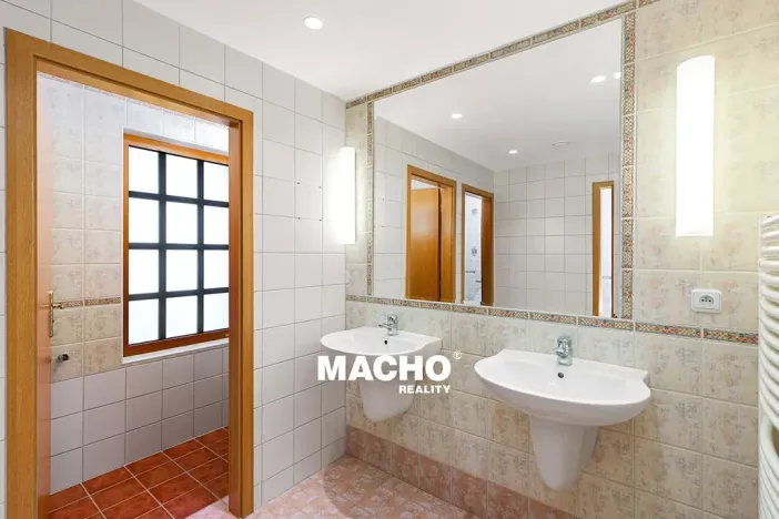 Prodej vily, Řitka, Lesní, 1181 m2