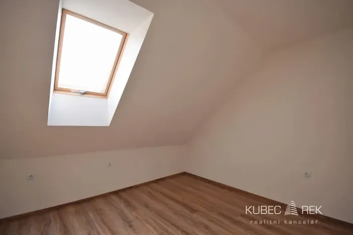 Pronájem bytu 2+1, Tábor, Zavadilská, 60 m2
