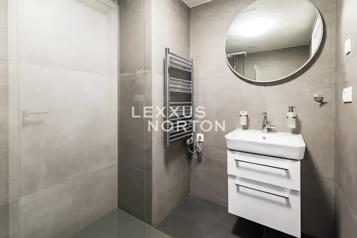 Pronájem bytu 2+kk, Praha - Karlín, Sokolovská, 52 m2