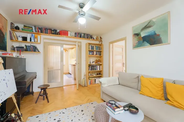 Prodej bytu 2+1, Kladno, Helsinská, 2750 m2