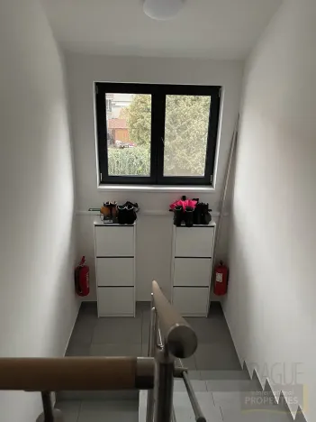 Pronájem bytu 2+kk, Praha - Běchovice, U vrby, 77 m2