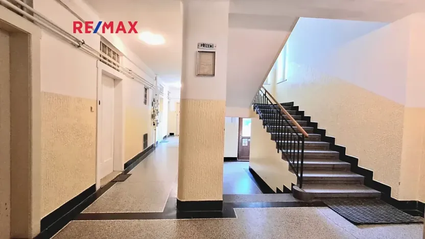 Pronájem bytu 1+kk, Praha - Vysočany, Prouzova, 36 m2