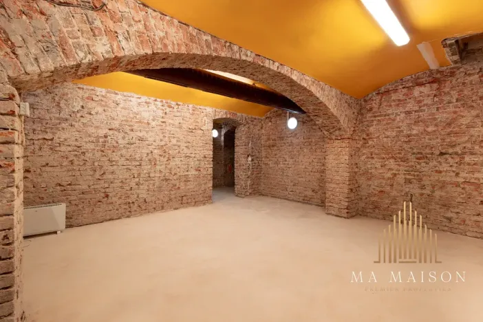 Pronájem komerční, Praha, Pařížská, 105 m2