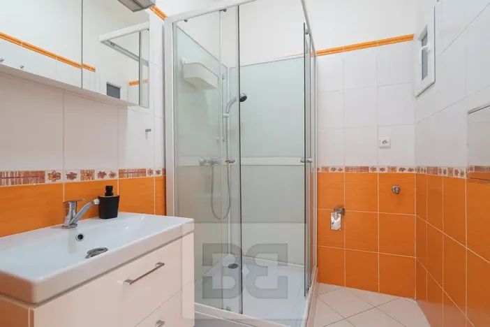 Pronájem bytu 2+1, Praha - Libeň, 57 m2