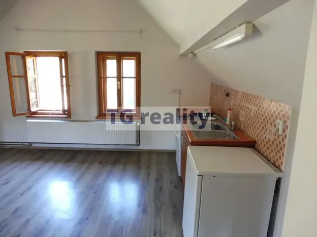 Pronájem bytu 1+kk, Praha - Suchdol, Trojanův mlýn, 49 m2