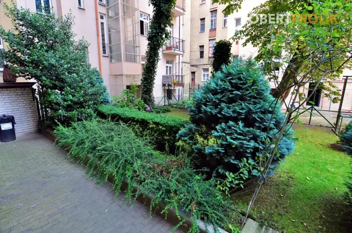 Pronájem kanceláře, Praha - Bubeneč, Eliášova, 25 m2