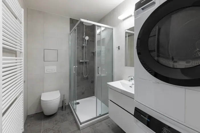 Pronájem bytu 1+kk, Praha - Bubeneč, Veletržní, 29 m2