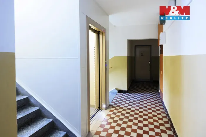 Pronájem bytu 1+1, Plzeň - Doubravka, Železničářská, 41 m2