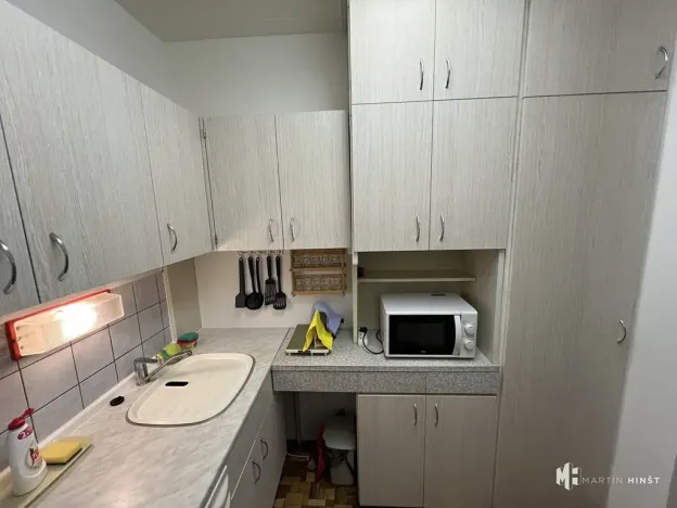 Pronájem bytu 2+kk, Praha - Bohnice, Kostřínská, 42 m2