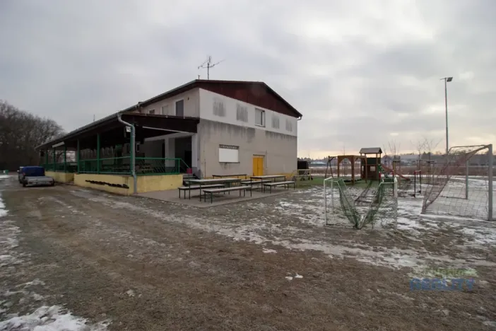 Pronájem ubytování, Přerov nad Labem, 445 m2