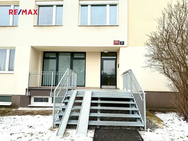 Pronájem bytu 3+1, Praha - Strašnice, Gutova, 67 m2