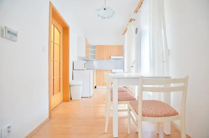 Pronájem bytu 1+1, Poděbrady, Hakenova, 34 m2