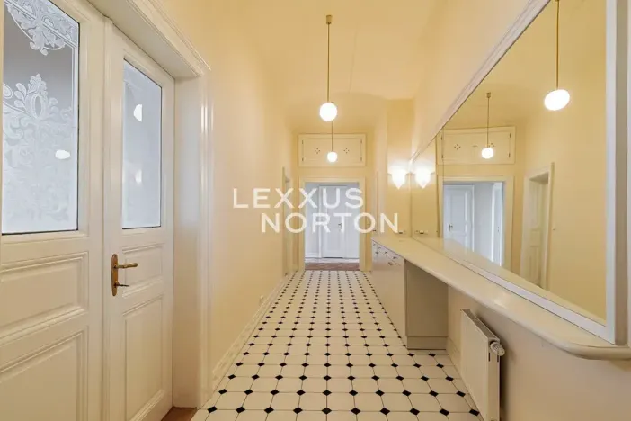 Pronájem bytu 4+1, Praha - Staré Město, Pařížská, 151 m2