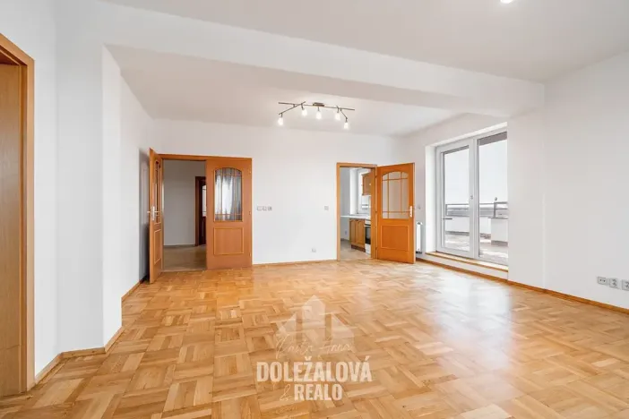Pronájem bytu 4+1, Praha - Hostivař, Na Groši, 111 m2