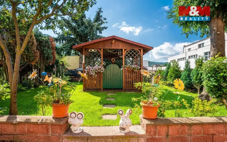 Prodej rodinného domu, Velké Březno, 700 m2