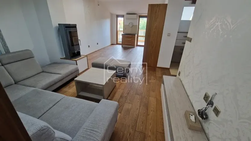 Pronájem bytu 4+kk, Pardubice, V Ráji, 350 m2