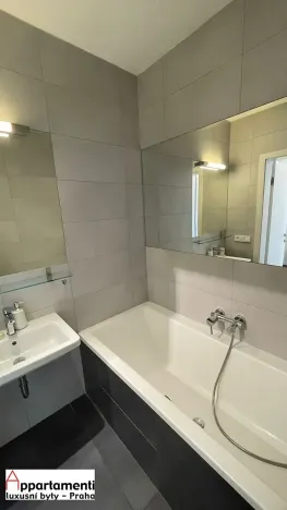 Pronájem bytu 3+kk, Praha - Holešovice, Dukelských hrdinů, 86 m2