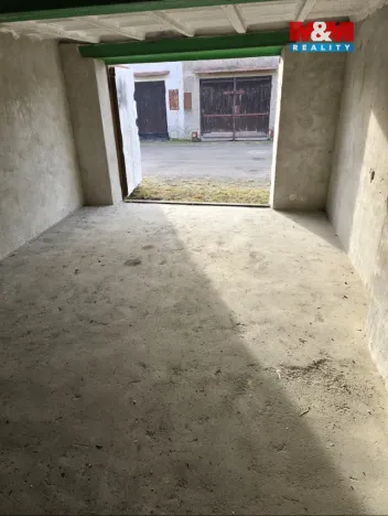 Pronájem garáže, Benešov, U Mlýna, 18 m2