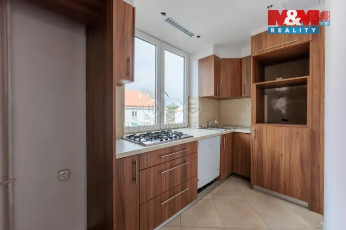 Prodej bytu 3+1, Bukovany, 68 m2